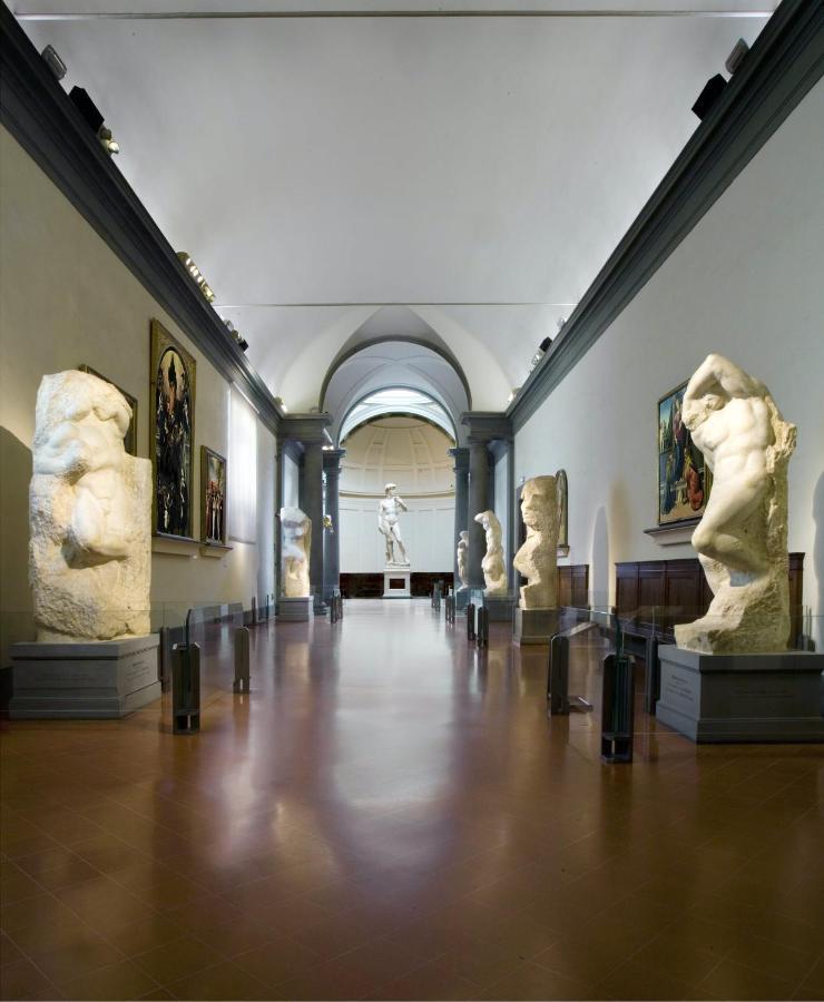 Historic Center Palace - Huge 4 Bedrooms Santa Croce Apartment - By LikehomeFlorenz Exterior foto
