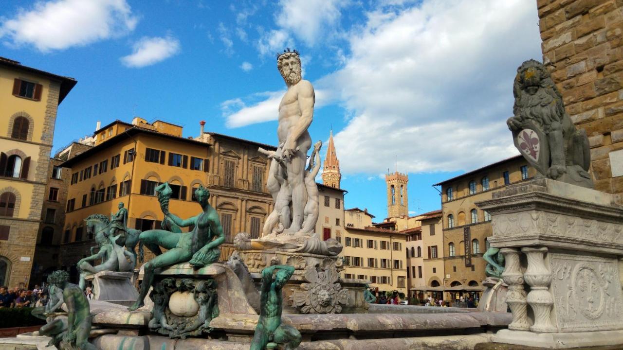 Historic Center Palace - Huge 4 Bedrooms Santa Croce Apartment - By LikehomeFlorenz Exterior foto