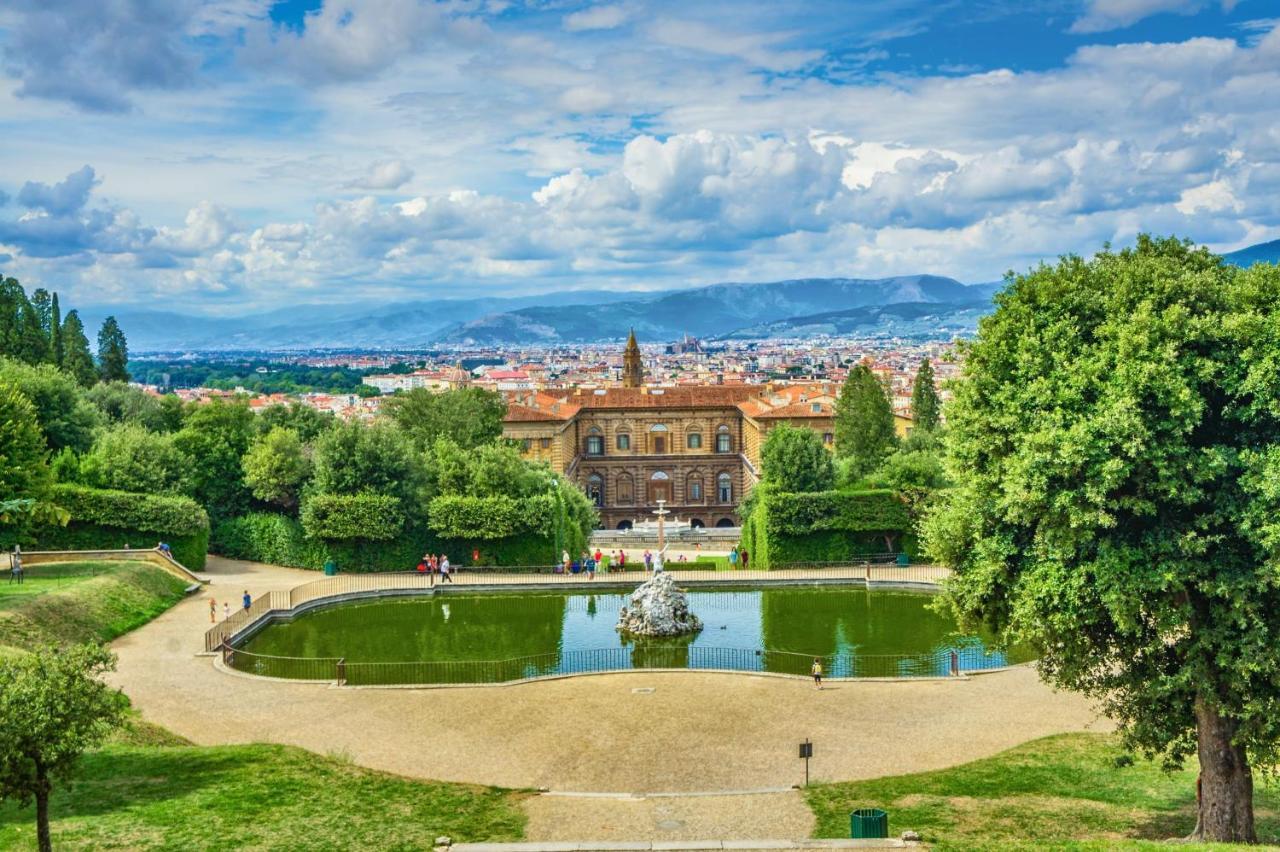 Historic Center Palace - Huge 4 Bedrooms Santa Croce Apartment - By LikehomeFlorenz Exterior foto