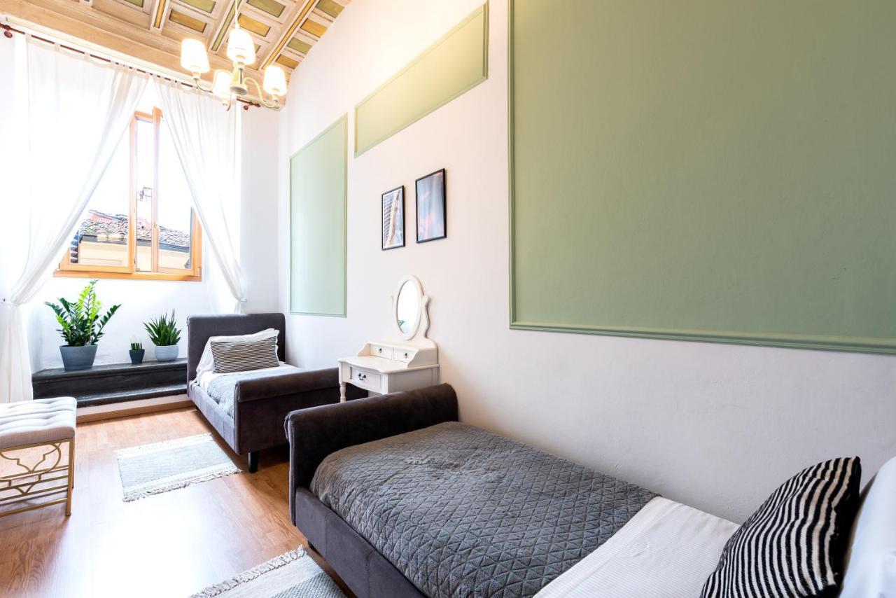 Historic Center Palace - Huge 4 Bedrooms Santa Croce Apartment - By LikehomeFlorenz Exterior foto